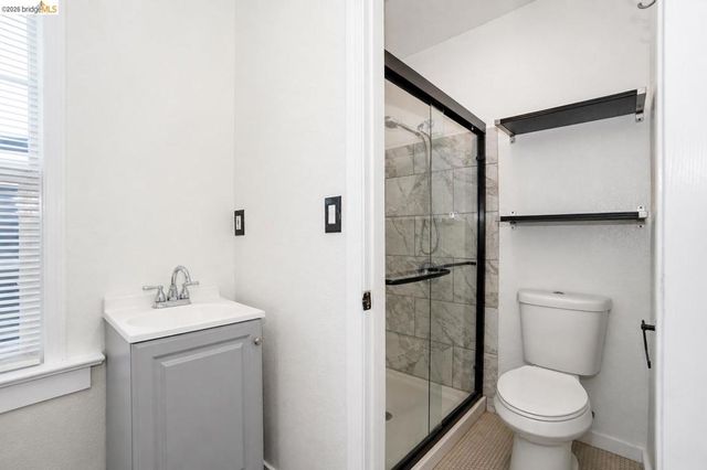 3221 Delaware St, Oakland, CA 94602