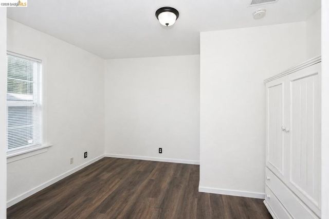 3221 Delaware St, Oakland, CA 94602