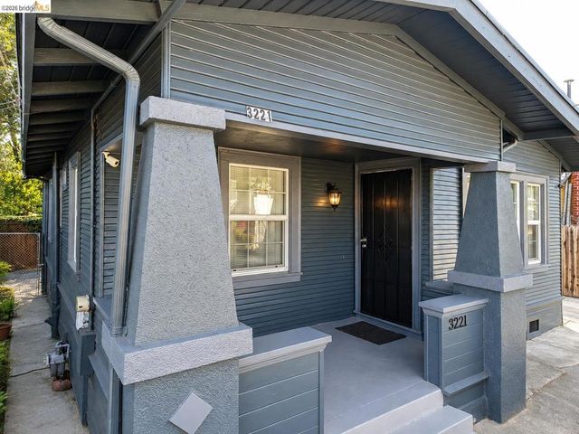 3221 Delaware St, Oakland, CA 94602