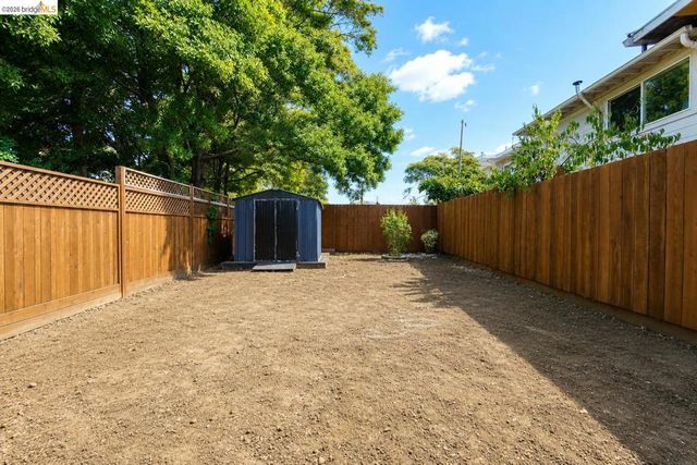 3221 Delaware St, Oakland, CA 94602