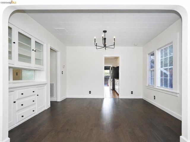 3221 Delaware St, Oakland, CA 94602