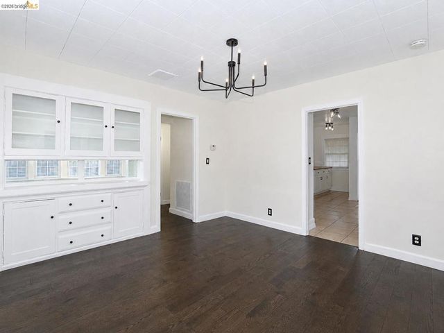 3221 Delaware St, Oakland, CA 94602