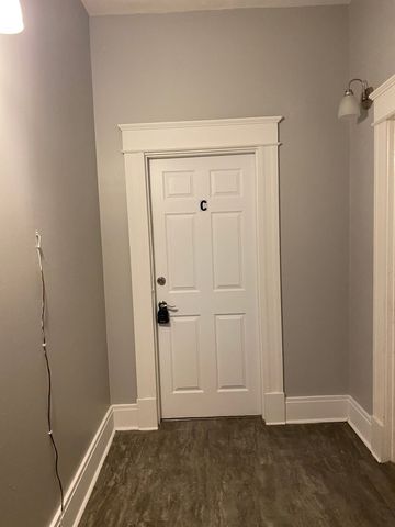 445 Greenwood Ave Apt C, Clarksville, TN 37040