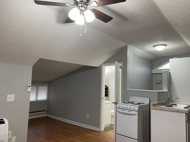 445 Greenwood Ave Apt C, Clarksville, TN 37040