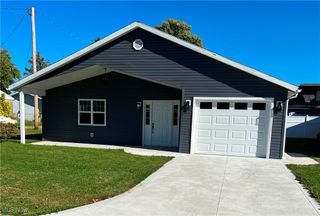 315 S Wallace Street, Uhrichsville, OH 44683