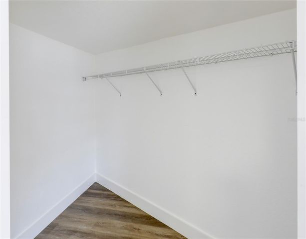 9010 W HAMILTON AVENUE, Tampa, FL 33615