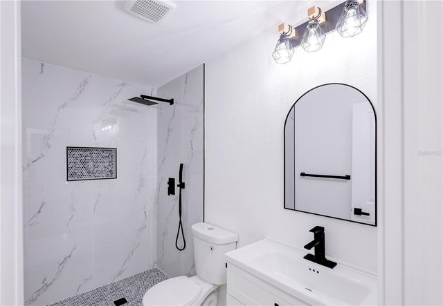 9010 W HAMILTON AVENUE, Tampa, FL 33615