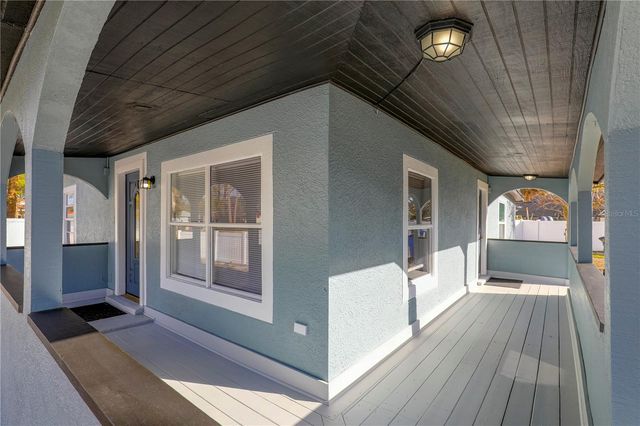 9010 W HAMILTON AVENUE, Tampa, FL 33615