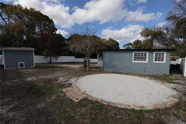 9010 W HAMILTON AVENUE, Tampa, FL 33615