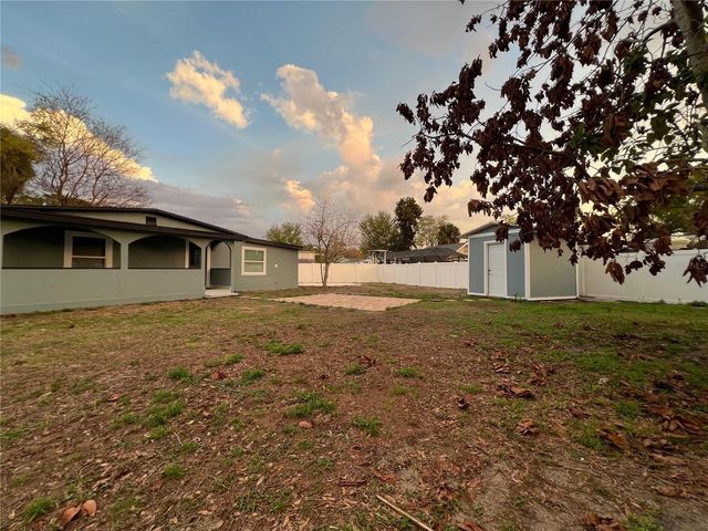 9010 W HAMILTON AVENUE, Tampa, FL 33615