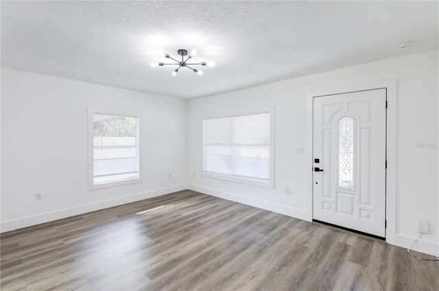 9010 W HAMILTON AVENUE, Tampa, FL 33615