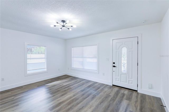 9010 W HAMILTON AVENUE, Tampa, FL 33615