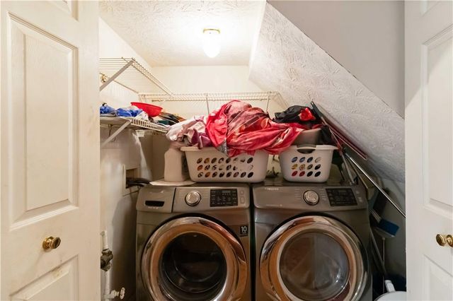 6325 Wedgeview Drive, Tucker, GA 30084