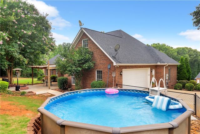 109 Windsong Court, Anderson, SC 29621
