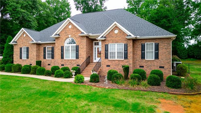109 Windsong Court, Anderson, SC 29621
