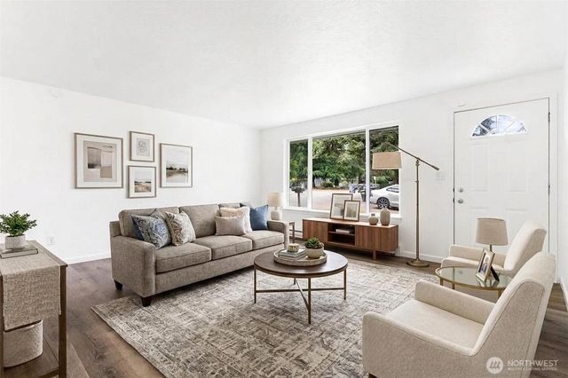 9221 -9223 North Lake Drive SW, Lakewood, WA 98498