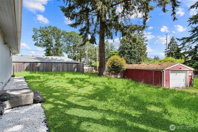 9221 -9223 North Lake Drive SW, Lakewood, WA 98498