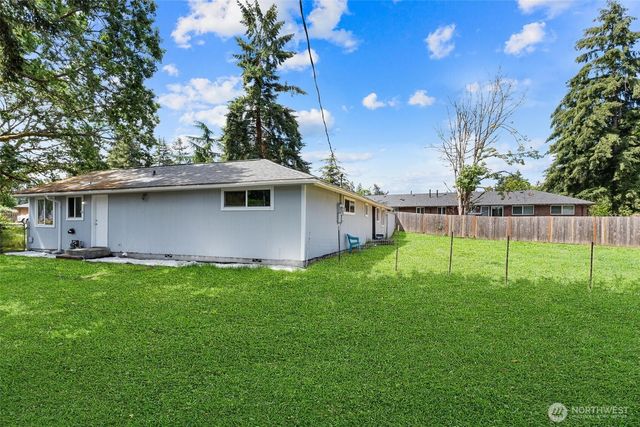 9221 -9223 North Lake Drive SW, Lakewood, WA 98498