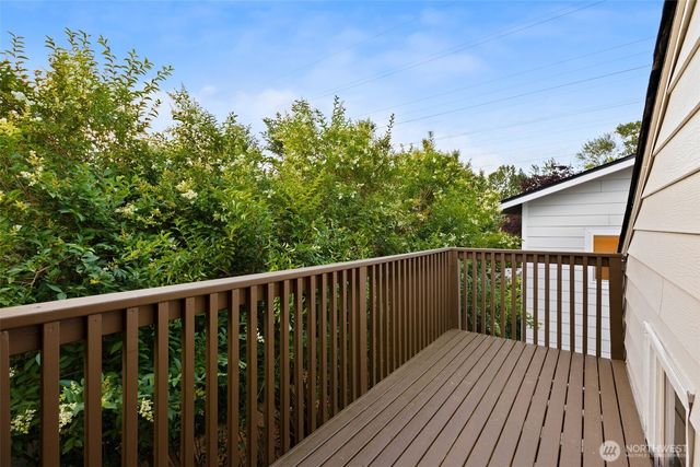 7020 S 120th Place, Seattle, WA 98178