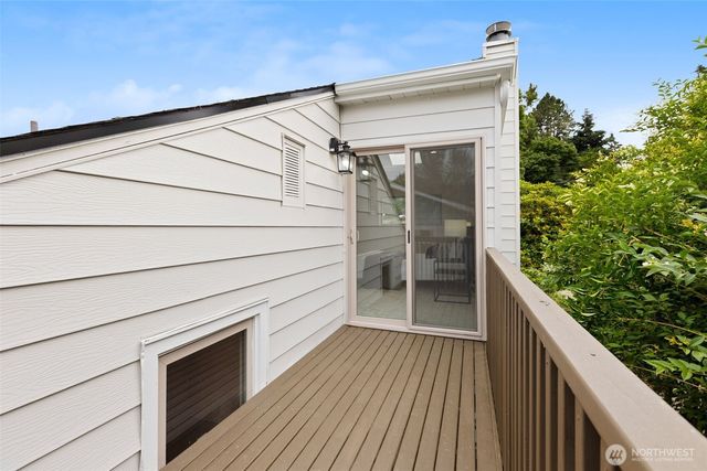 7020 S 120th Place, Seattle, WA 98178