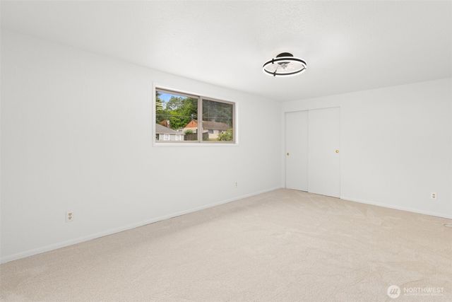 7020 S 120th Place, Seattle, WA 98178