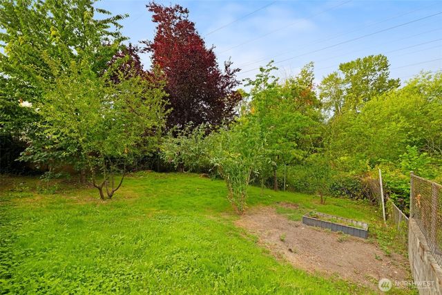 7020 S 120th Place, Seattle, WA 98178
