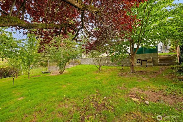 7020 S 120th Place, Seattle, WA 98178