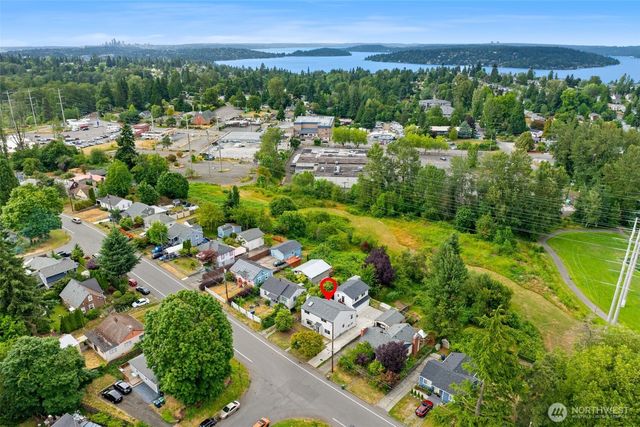 7020 S 120th Place, Seattle, WA 98178