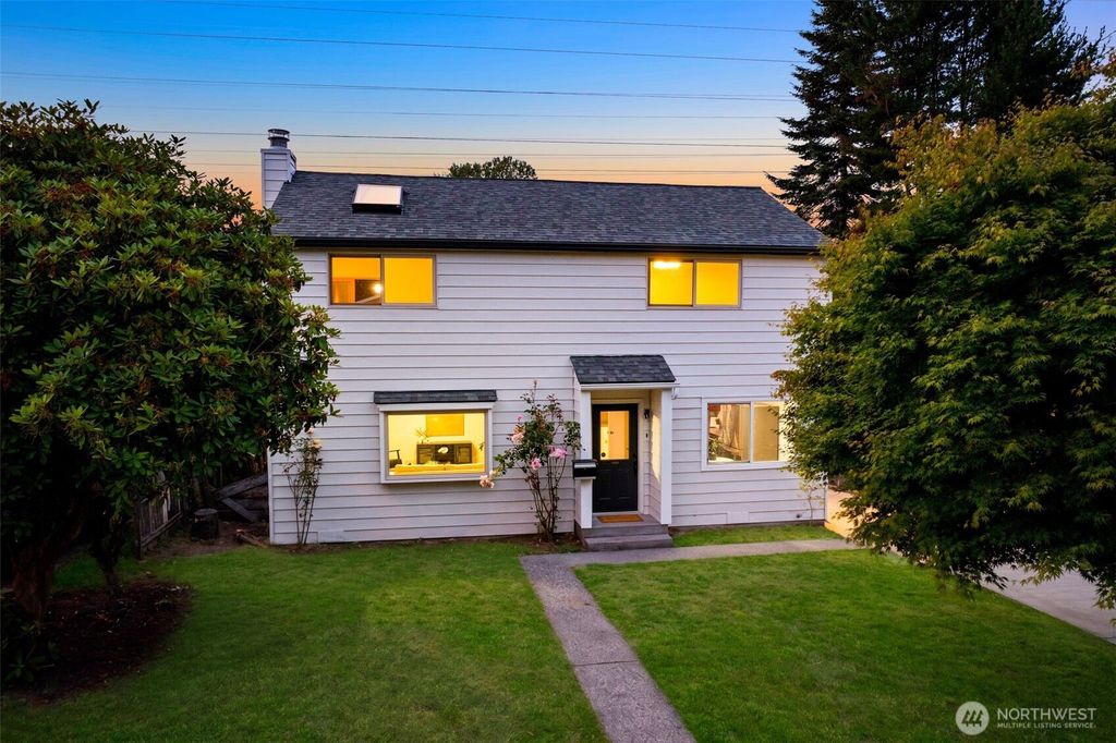 7020 S 120th Place, Seattle, WA 98178