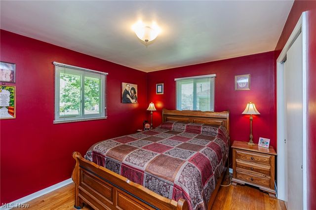 1055 Twilight Drive, Seven Hills, OH 44131