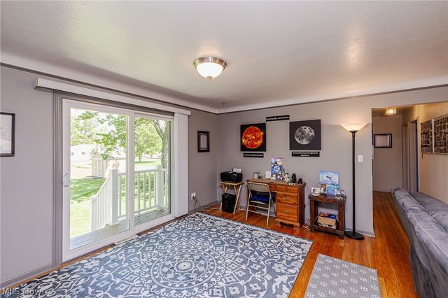 1055 Twilight Drive, Seven Hills, OH 44131