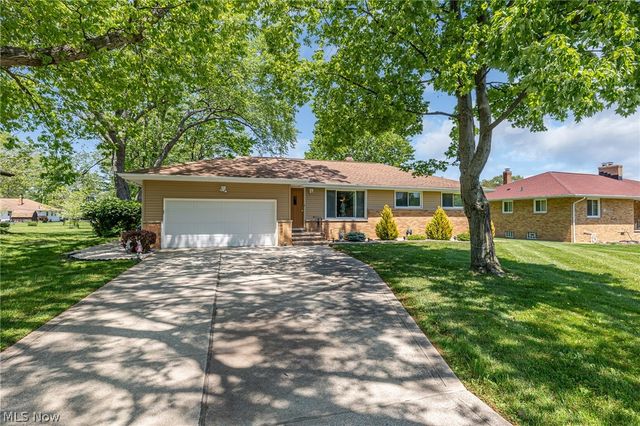 1055 Twilight Drive, Seven Hills, OH 44131