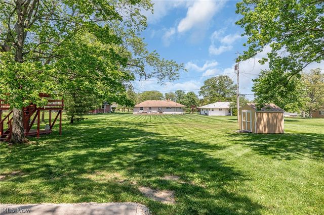 1055 Twilight Drive, Seven Hills, OH 44131
