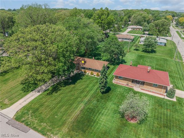 1055 Twilight Drive, Seven Hills, OH 44131