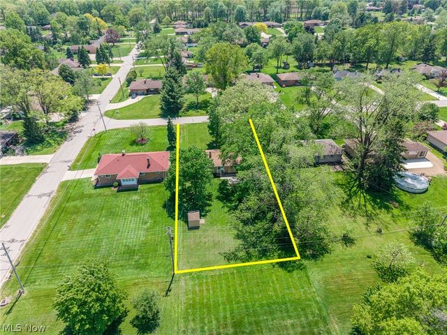 1055 Twilight Drive, Seven Hills, OH 44131