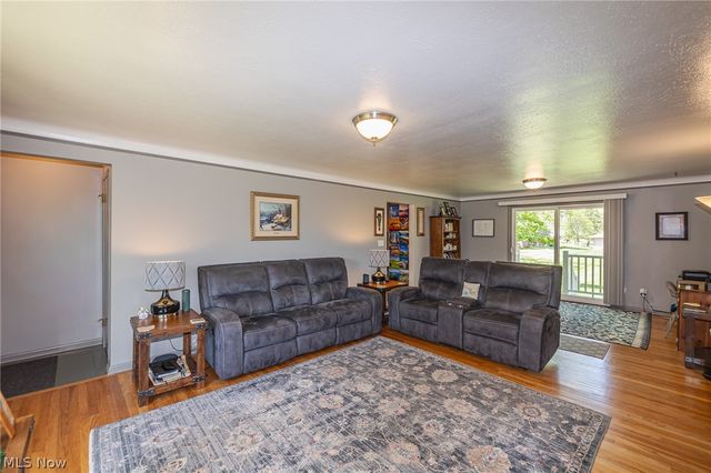1055 Twilight Drive, Seven Hills, OH 44131