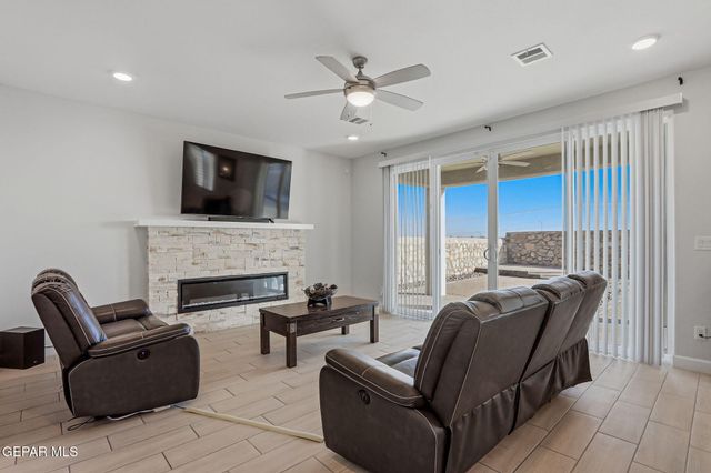 13054 GRANTHAM Lane, El Paso, TX 79928