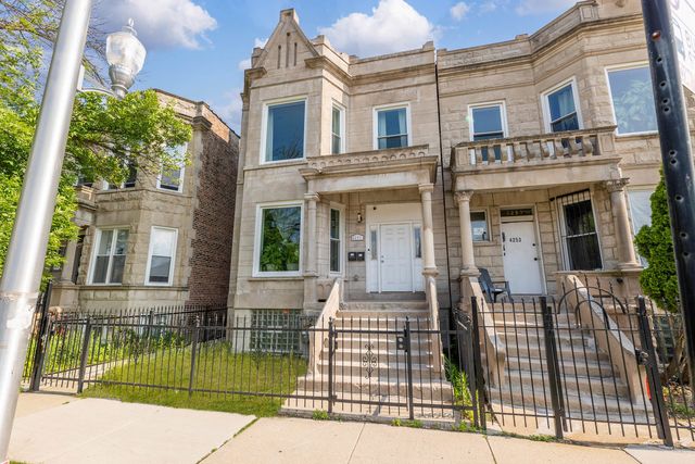 4251 W Jackson Boulevard, Chicago, IL 60624