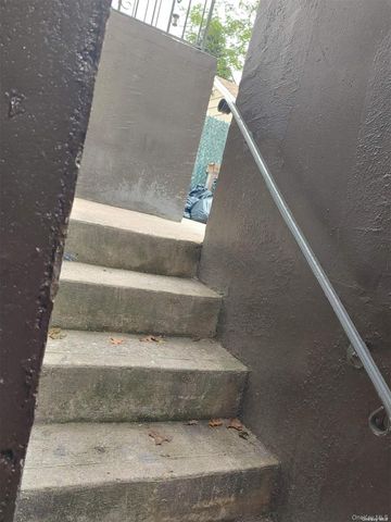 81-12 Commonwealth Boulevard 1, Bellerose, NY 11426