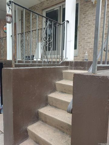 81-12 Commonwealth Boulevard 1, Bellerose, NY 11426