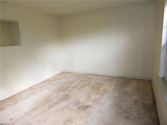 2904 Augusta CIR, Virginia Beach, VA 23453