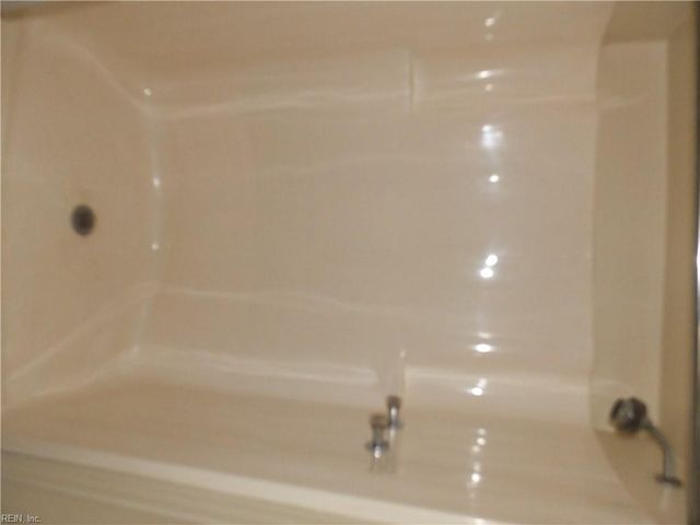 2904 Augusta CIR, Virginia Beach, VA 23453