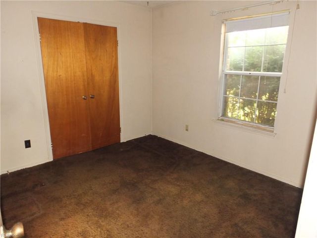 2904 Augusta CIR, Virginia Beach, VA 23453