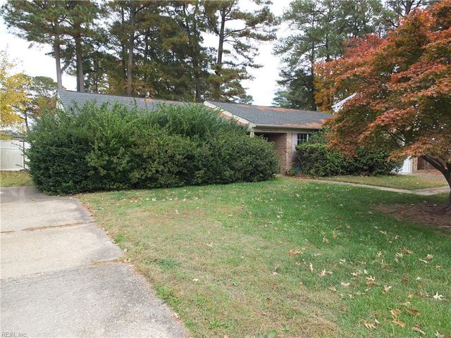 2904 Augusta CIR, Virginia Beach, VA 23453