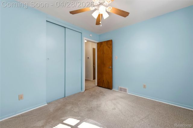 2669 Longmeadow Drive, Trenton, MI 48183