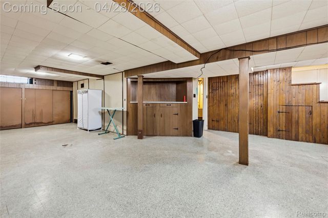 2669 Longmeadow Drive, Trenton, MI 48183