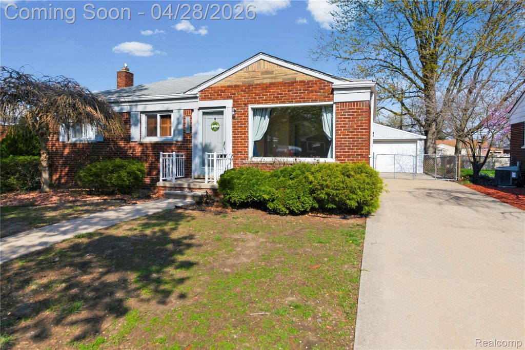 2669 Longmeadow Drive, Trenton, MI 48183