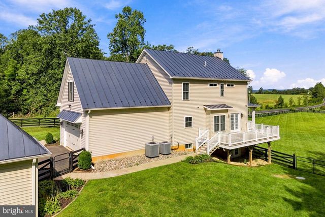 7135 LEEDS MANOR RD, Marshall, VA 20115