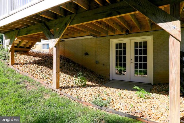 7135 LEEDS MANOR RD, Marshall, VA 20115