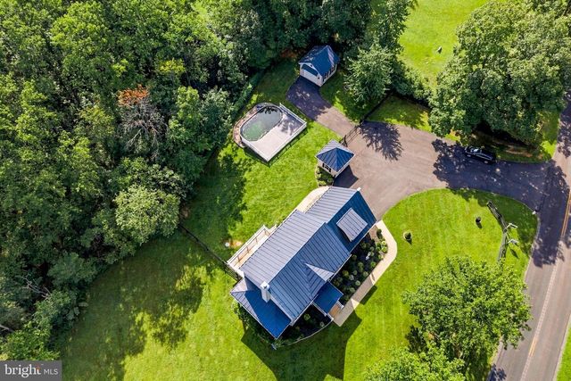 7135 LEEDS MANOR RD, Marshall, VA 20115